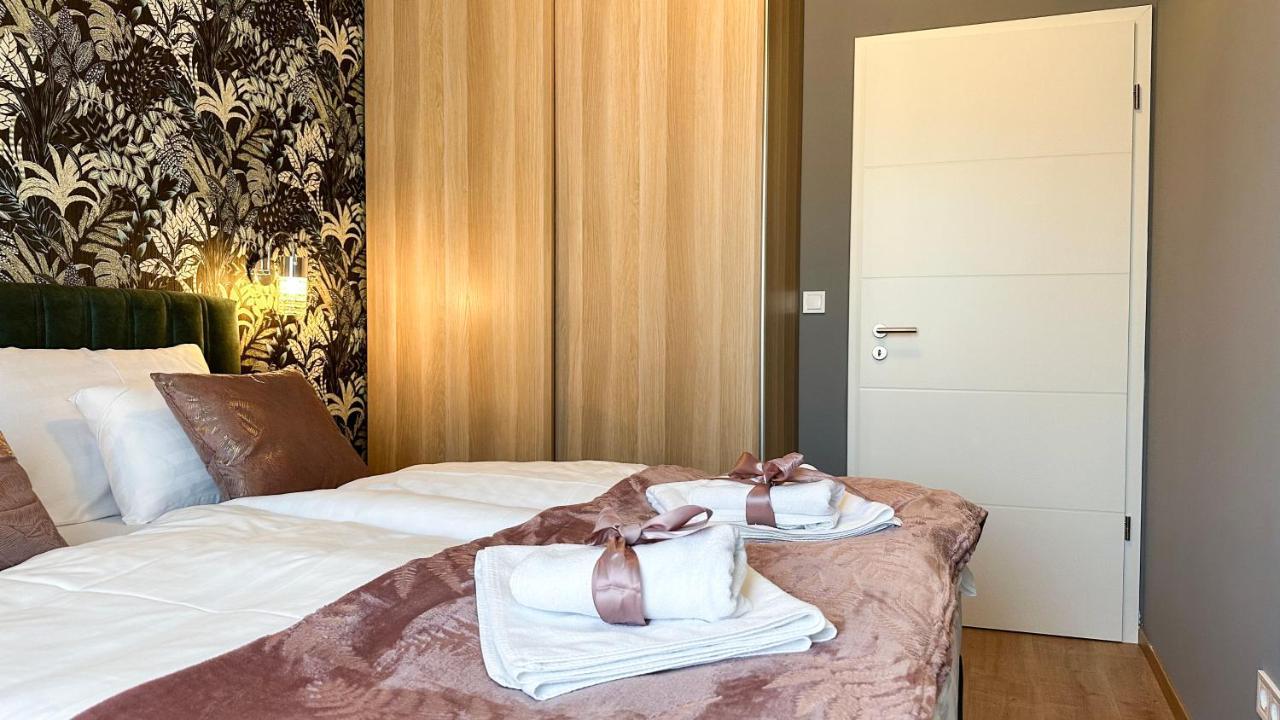 Linden Apartman 107 Glamour (Adults Only) Mosonmagyaróvár المظهر الخارجي الصورة