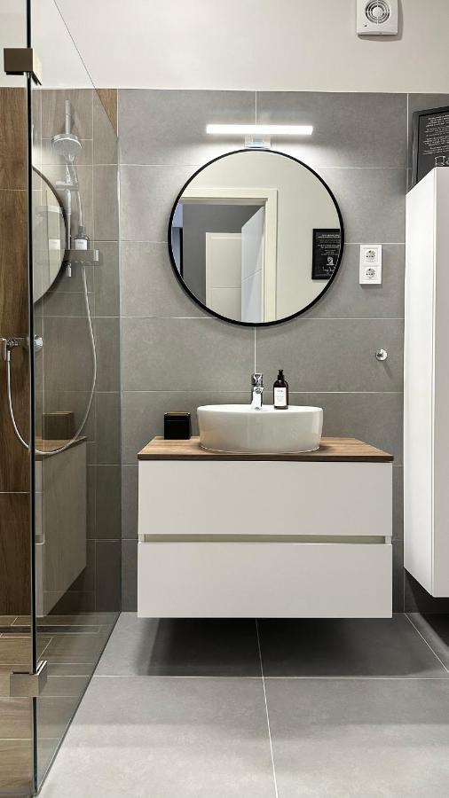 Linden Apartman 107 Glamour (Adults Only) Mosonmagyaróvár المظهر الخارجي الصورة