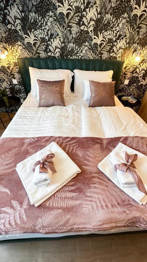 Linden Apartman 107 Glamour (Adults Only) Mosonmagyaróvár المظهر الخارجي الصورة
