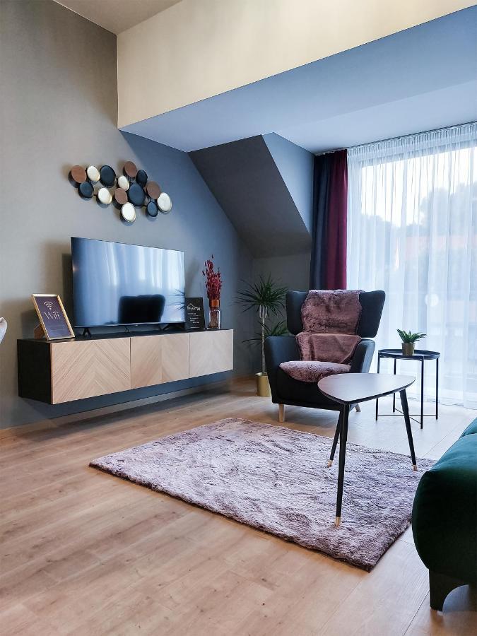 Linden Apartman 107 Glamour (Adults Only) Mosonmagyaróvár المظهر الخارجي الصورة