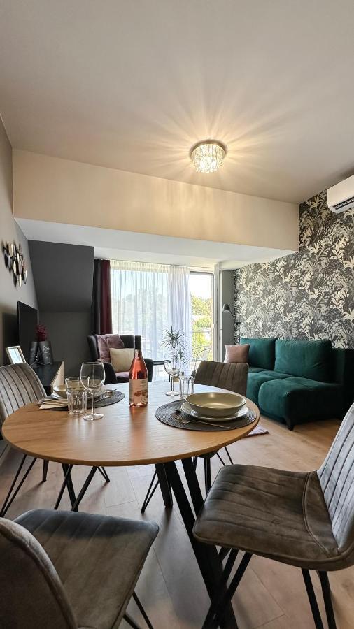Linden Apartman 107 Glamour (Adults Only) Mosonmagyaróvár المظهر الخارجي الصورة