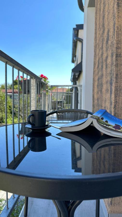Linden Apartman 107 Glamour (Adults Only) Mosonmagyaróvár المظهر الخارجي الصورة